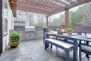 Hiring an Outdoor Kitchen Contractor